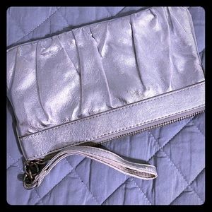 Express wristlet